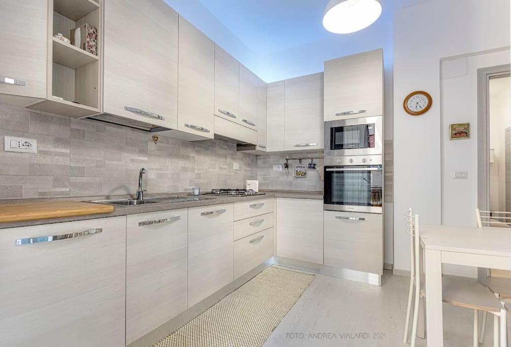 La Reggia Del Mar - Genova Sturla, Mare E Gaslini Apartment ภายนอก รูปภาพ